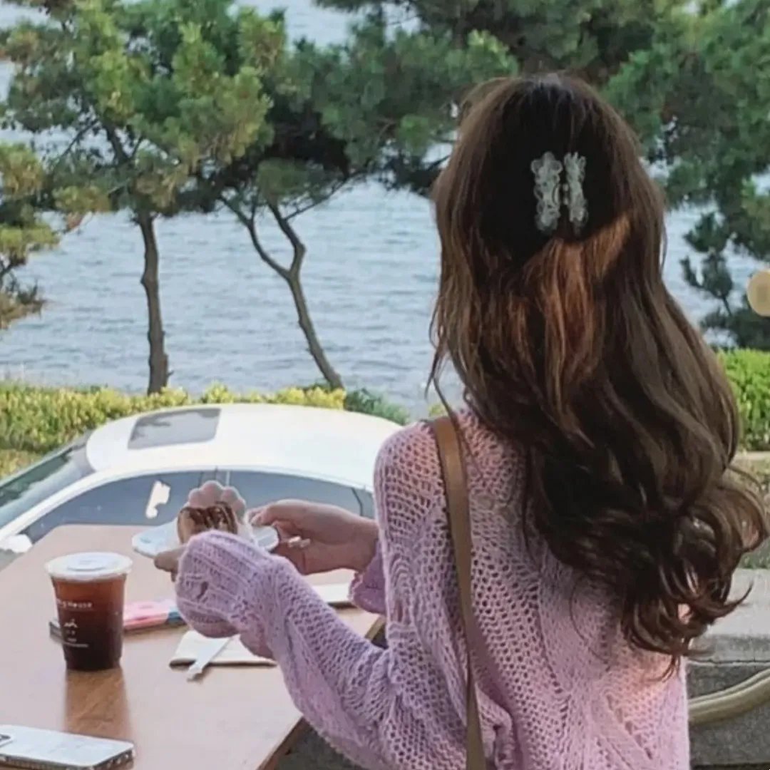 到达 海报